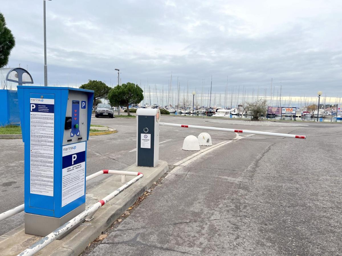 Luxury Marina View Apartment Izola Exterior foto